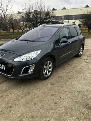 Vând Peugeot 308, motor 1.6 - 7 locuri - diesel, 115 CP, an fabricație 2013, cu 211.000 km. Preț :4. - imagine 2