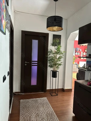 Apartament 2 camere, 50 mp, complet mobilat, 2 balcoane închise (17 mp), 2 parcări incluse - imagine 7