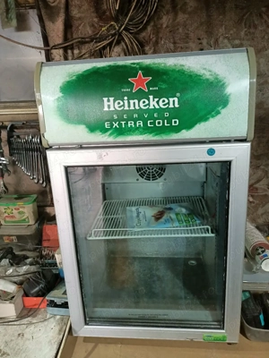 vitrina frigorifica marca Haineken