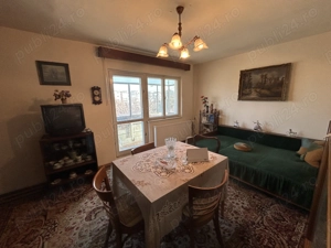 Vand apartament 3 camere decom.Micalaca zona 300,etaj 2 din 4,st.102 mp.cu centrala pe gaz.