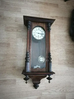 Ceas de perete cu pendul 