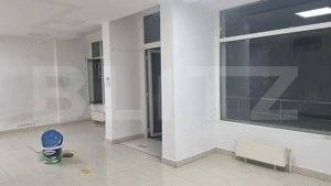 Spatiu comercial, 72 mp, parter, vitrina, zona Policlinica
