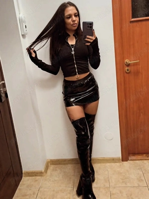 Mistress Luna  - putere și control 