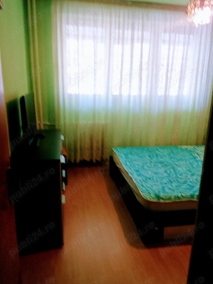 Camera  in  apartament  de  trei camere - imagine 4