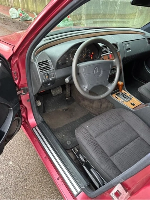 Mercedes-Benz 2.5 Automat - imagine 5