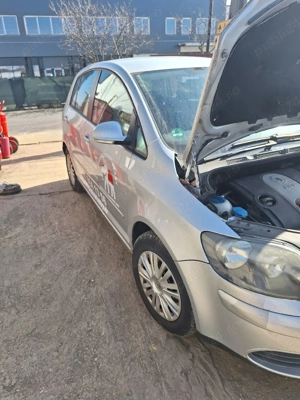 dezmembram vw golf 5 plus 1.6 fsi cutie manuala 6+1cod hew  - imagine 4