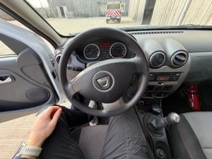 Dacia Duster 1.6 MPI 4x4 - imagine 4