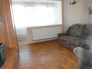Apartament 2 camere decomandat, etaj intermediar, zona Romanilor, centrala pe gaz