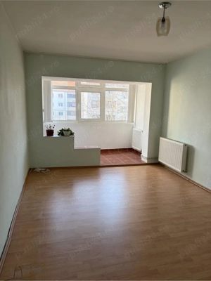 Vand apartament doua camere, zona Liceul de Arte