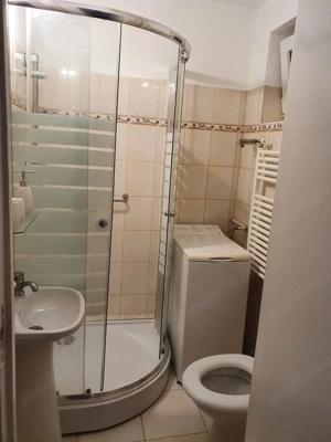 Vând apartament Iza