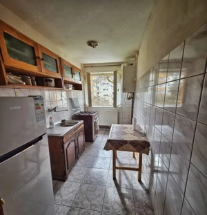 Apartament 2 camere etaj 2 bloc anvelopat centrala proprie