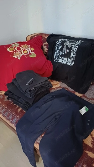 pantaloni subțiri și bluze