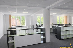 Spatiu,  configurat pe trei niveluri, Central, Brasov