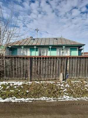 Se vinde casa batraneasca cu teren 