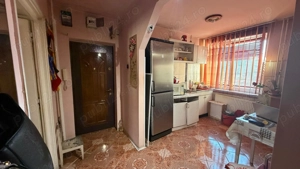 Central - Piata 700. Bloc de Caramida. Decomandat, Et 2. Posibilitate Centrala. Asteptam OFERTE! - imagine 5