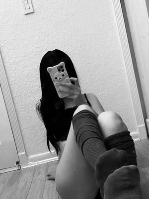 Fac conținut nud web