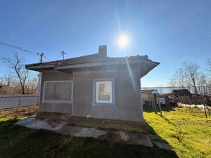 Vând casa la curte comuna Ulmu, judet Calrarasi la 200 m de lac! - imagine 3