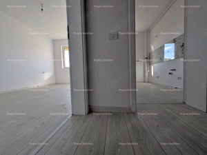 Ap.2 cam-BLOC NOU FINALIZAT-Decomandat-Bucatarie inchisa-53 mp-1 loc parcare-80.000 euro(TVA inclus) - imagine 4