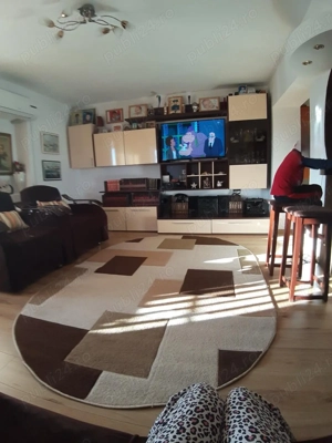 Apartament 3 camere 93 mp   Zonă centrală   Bloc cu lift  - imagine 7