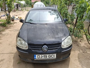 De vânzare golf 5 1.9 preț 6000 ofer fiscal tot ce trebuie  - imagine 4