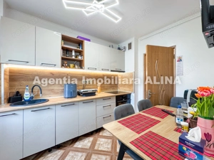 Ap. 2 camere in Deva, zona Licee, Str. Titu Maiorescu, 49 mp, in circuit, etaj 3.