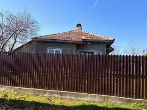 Vând casa la curte comuna Ulmu, judet Calrarasi la 200 m de lac! - imagine 10