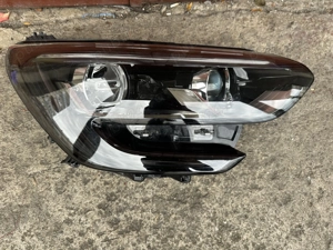 Vând far dreapta Led pure vision și far dreapta halogen ( ambele au urechile rupte ) fibra led alba - imagine 2