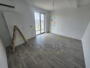 Decomandat. Bucatarie inchisa. Girocului - Esso