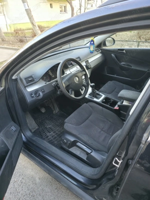 Vând Volkswagen Passat B6 2.0 TDI, an 2009 - imagine 2