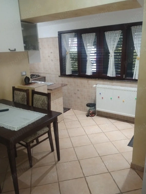 Vând apartament 3 camere Focșani 