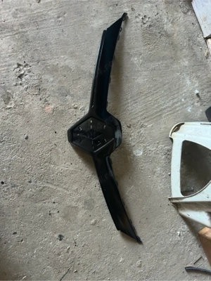 grila superioara renault clio 5 originala