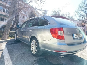 Skoda Superb 2010 - imagine 3