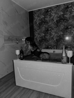  Kiara  New in town !   