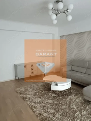 Inchiriez apartament 3 camere lux, Pitesti, zona centrala, prima inchiriere. Garaj - imagine 5