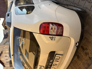 Dacia Duster 1.5 diesel 4x4 2015 - imagine 4