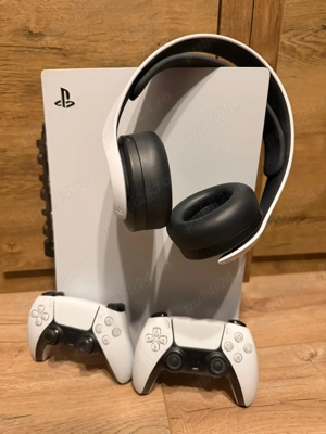 PlayStation 5 (Varianta cu Disc) + 2 Controllere DualSense + Căști Pulse 3D