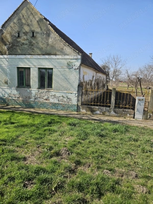 Vând casă nelocuibilă cu teren 2870 mp comlosul mare - imagine 2