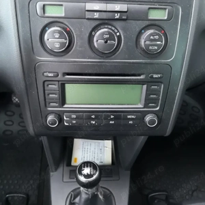 VW Touran  - imagine 3