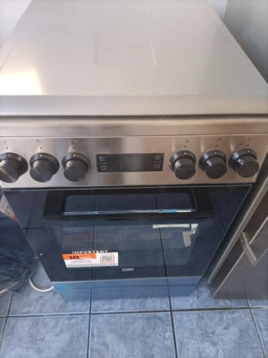 Aragaz cu gaze si cuptor electric in garanție.