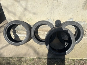 Vand anvelope Dounlop 225/40 r18 , Amvelopele au fost uzate doar un sezon de vară  - imagine 4