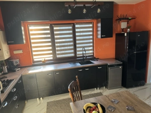 Apartament tip casa si curte privata 75 mp | 2 camere | parcare | Sanpetru langa Coresi - imagine 4