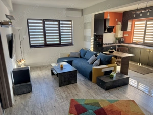 Apartament tip casa si curte privata 75 mp | 2 camere | parcare | Sanpetru langa Coresi - imagine 3