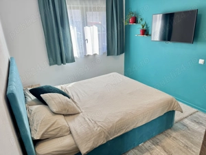 Apartament tip casa si curte privata 75 mp | 2 camere | parcare | Sanpetru langa Coresi - imagine 6