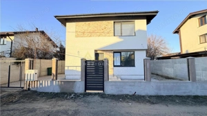 Casa de vanzare – pozitie excelenta, in centrul comunei