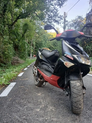 vând scuter aprilia sr50  - imagine 2