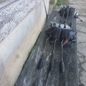 Distribuitoare cu 3 manete - imagine 4