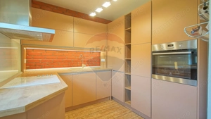CASA 4 CAMERE SINGURA IN CURTE RENOVATA| BECI |STR. MIRASLAU GRIVITEI - imagine 3