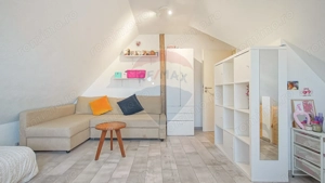 CASA 4 CAMERE SINGURA IN CURTE RENOVATA| BECI |STR. MIRASLAU GRIVITEI - imagine 10