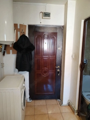 Inchiriez apartament cu o camera 240 euro neg.