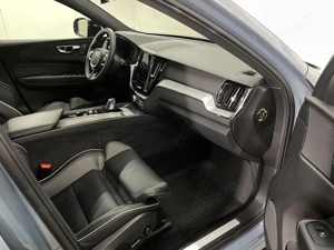 Volvo XC 60 - imagine 9